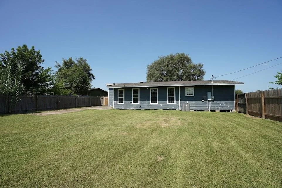 Photo of 306 Center Way Street