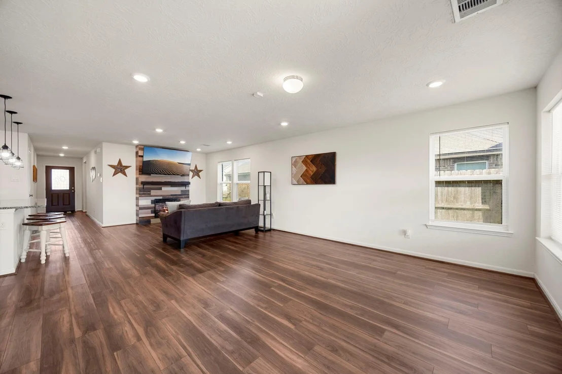 Photo of 15606 Clearwater Bend Drive
