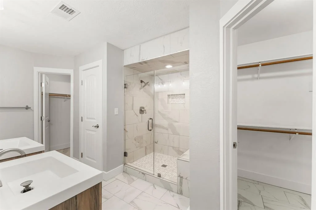 Photo of 3914 Cypress Lake Drive
