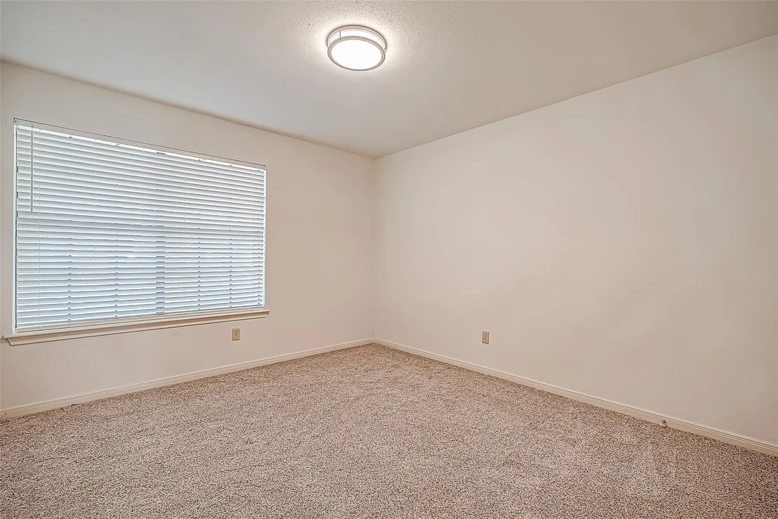 Photo of 2810 Pineleaf Drive
