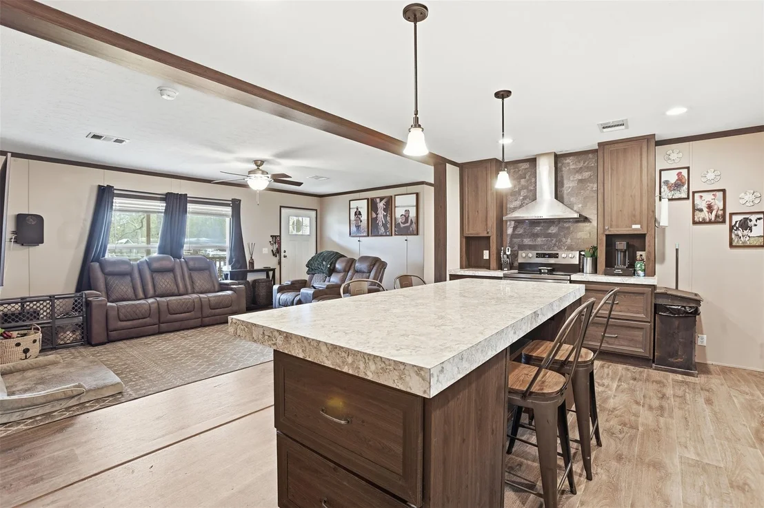 Photo of 365 County Road 4017