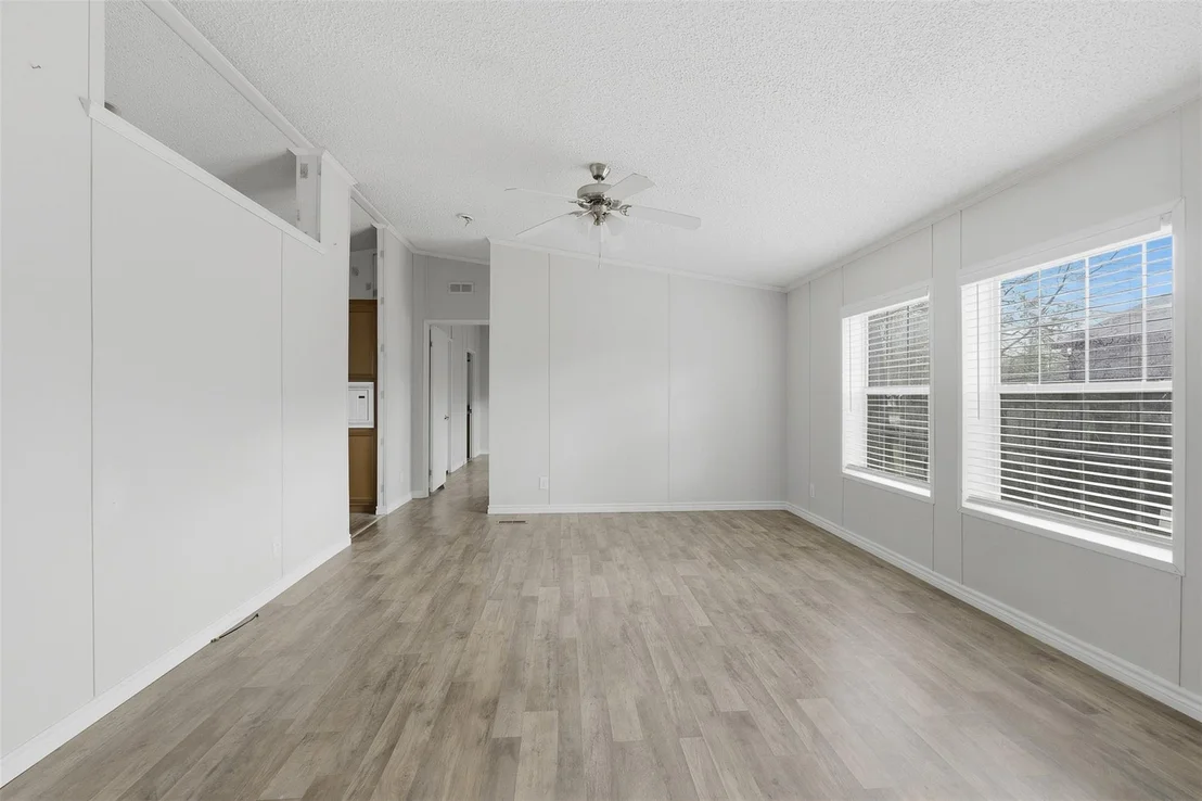 Photo of 210 Nassau Lane