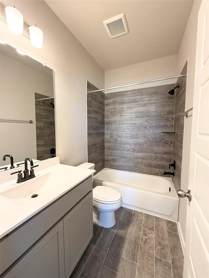 Photo of 2502 Shallow Lake Lane