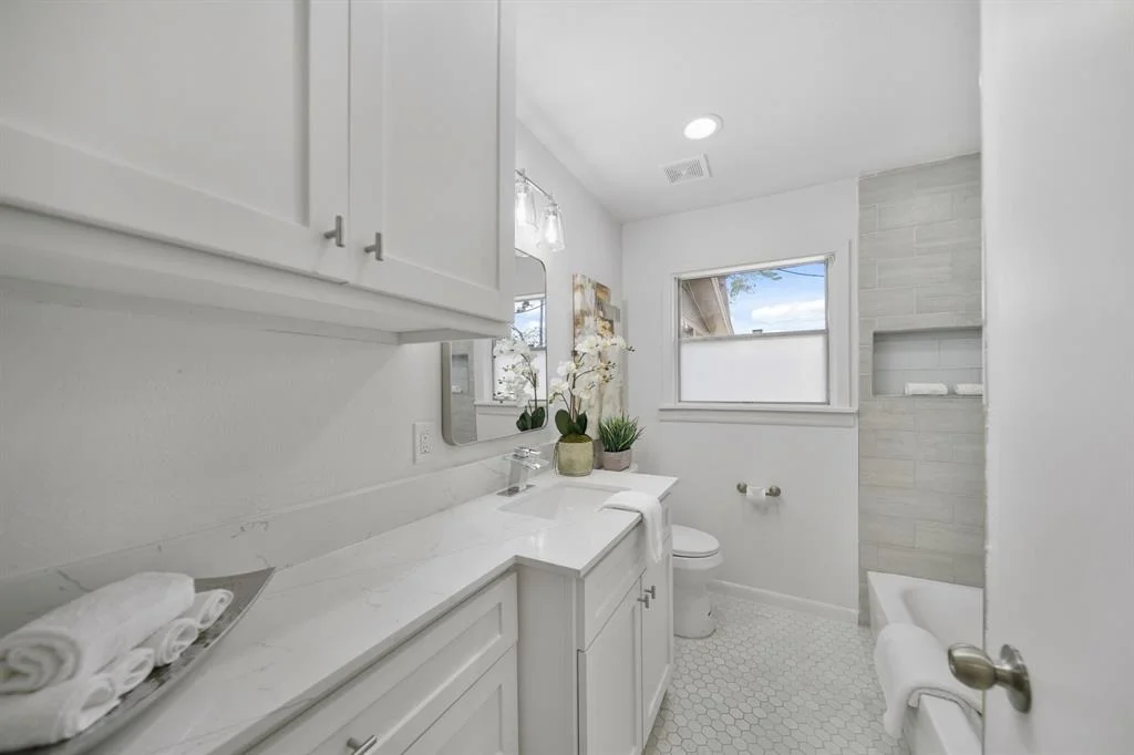 Photo of 4122 Gardendale Drive