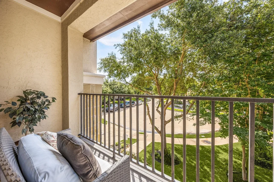 Photo of 5102 Hawthorne Bend Drive