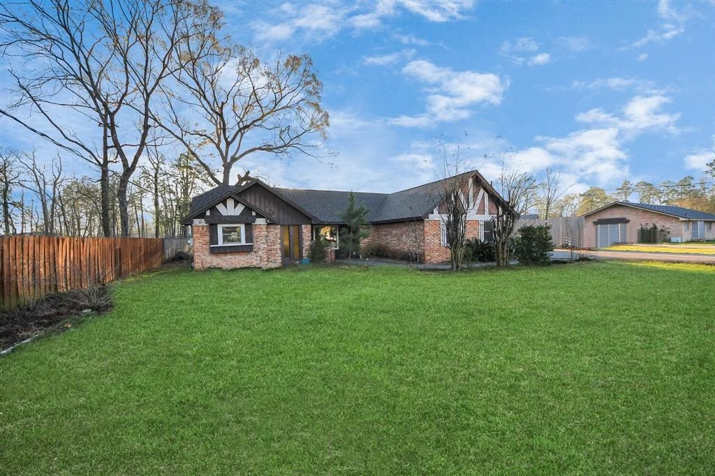 Photo of 20521 Lakeside Drive