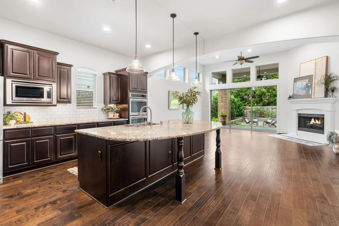Photo of 915 Holly Chapple Drive