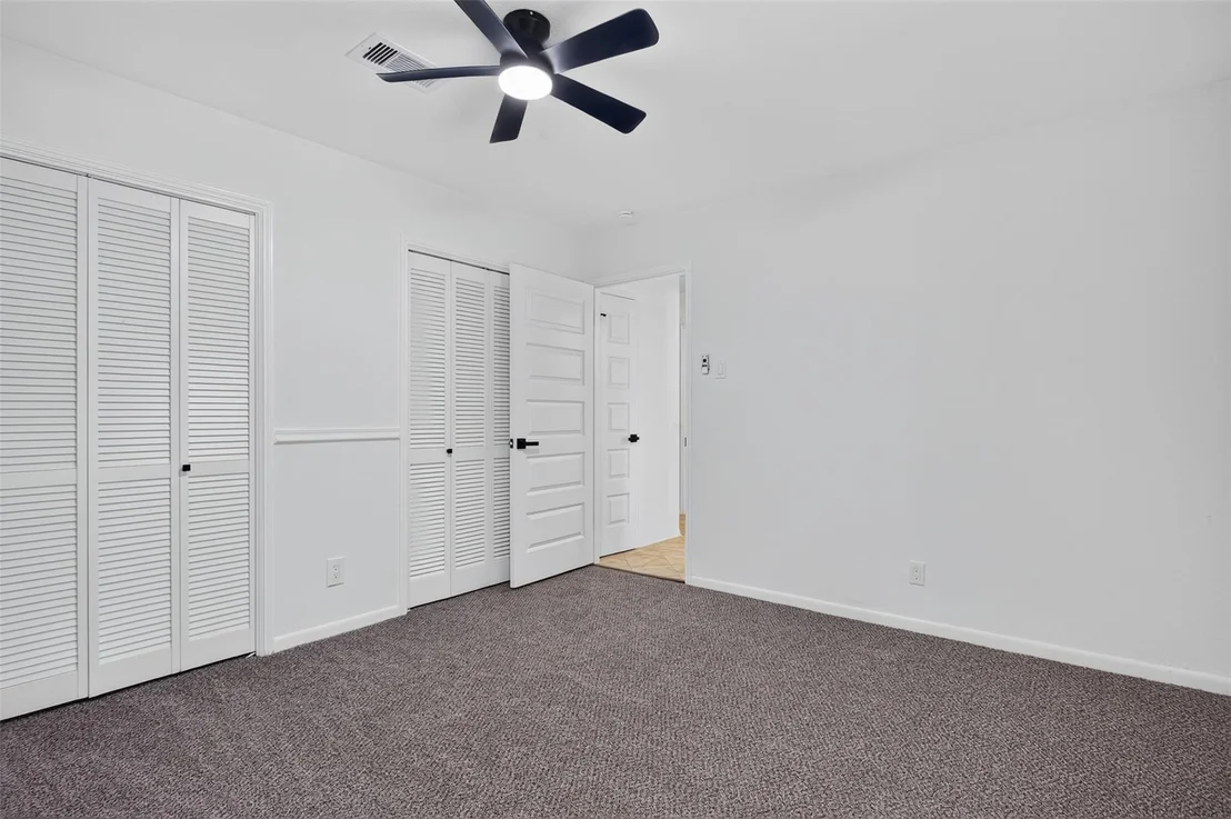 Photo of 4323 Pine Shadows Street