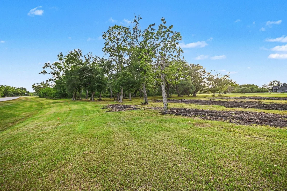 Photo of 375 Thousand Oaks Drive