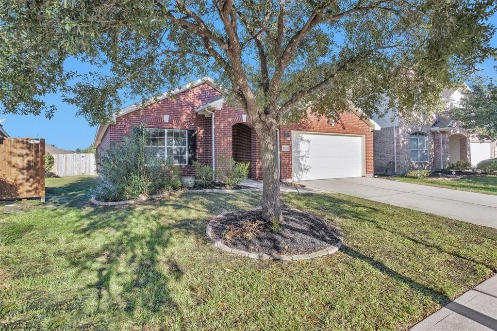 Photo of 30315 Legacy Pines Drive