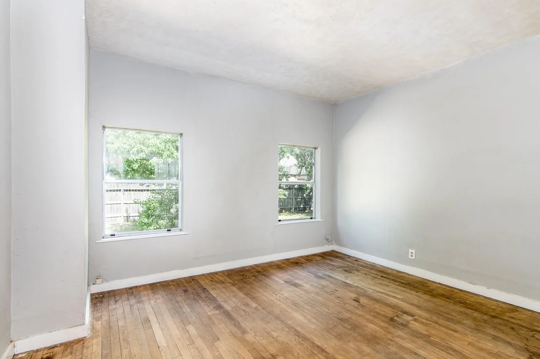 Photo of 1004 Barbara Street
