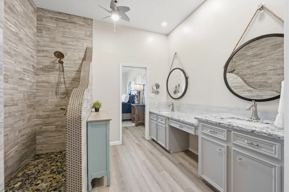 Photo of 2 Regency Point