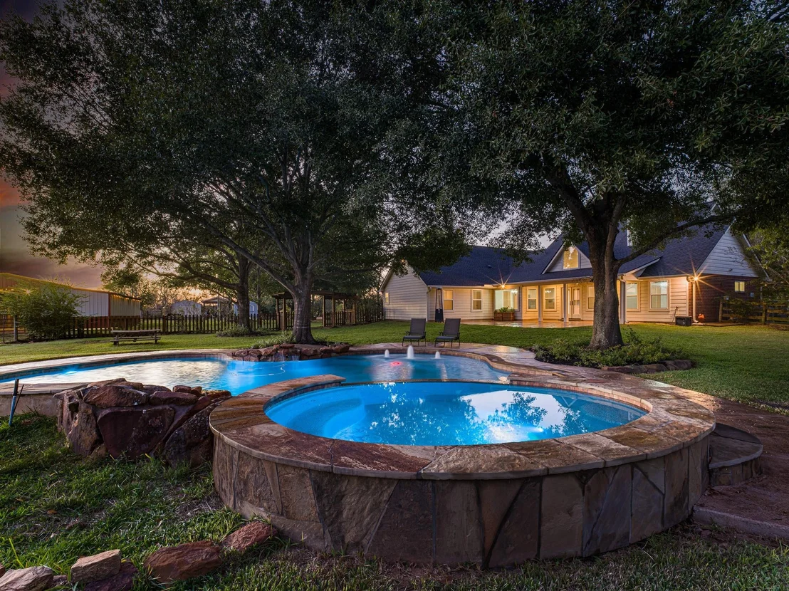 Photo of 32601 Rogers Road