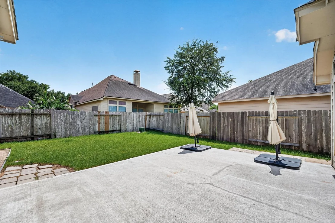 Photo of 5606 Walnut Glen Lane