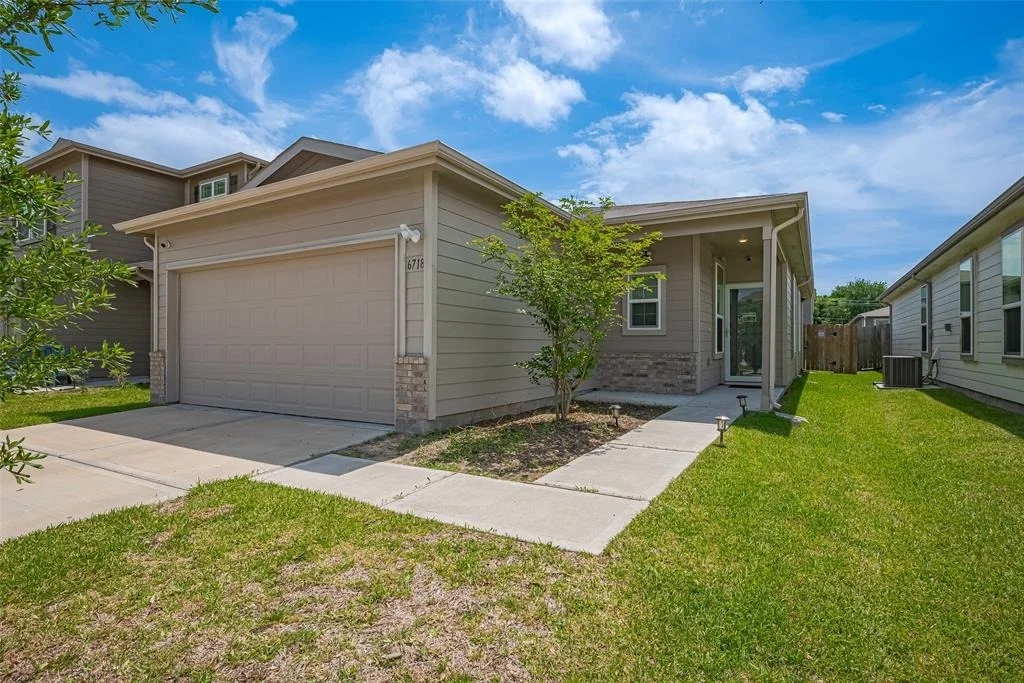 Photo of 6718 Forbes Run Drive