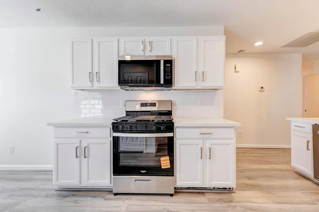 Photo of 714 Silver Cliff Lane