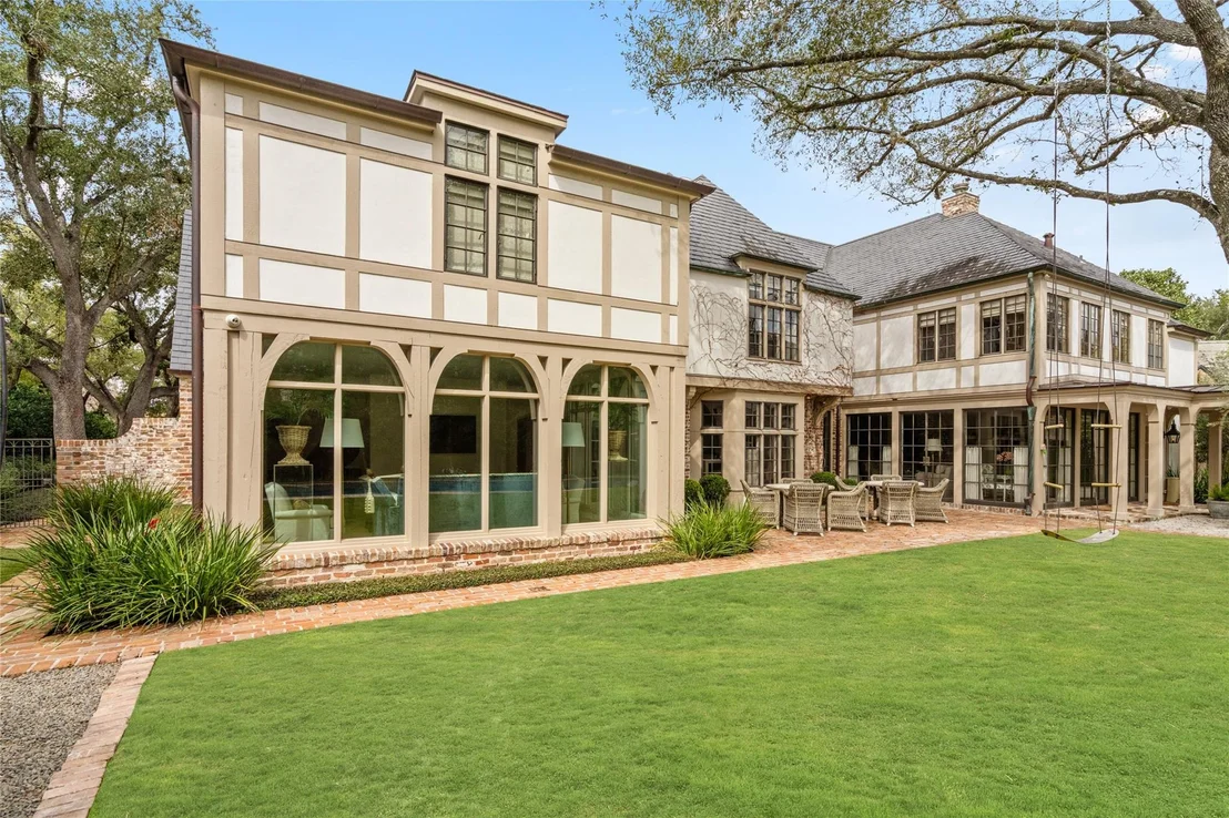 Photo of 1419 Kirby Drive