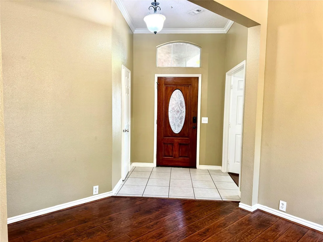 Photo of 4914 Surrey Park Circle