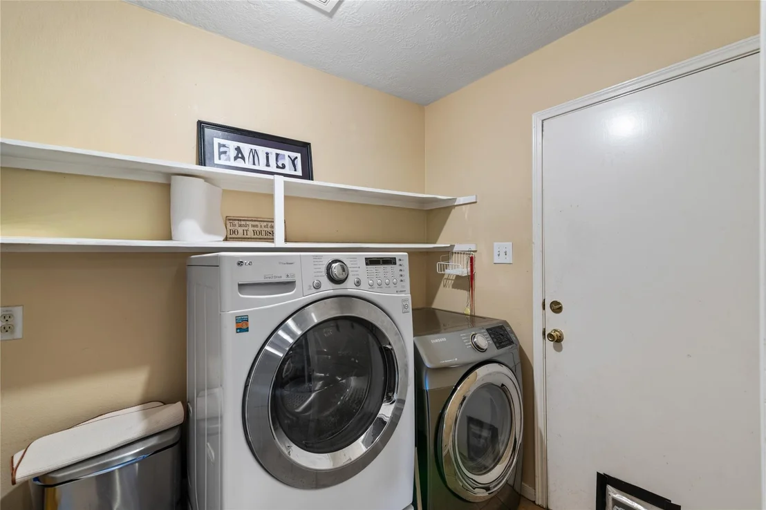 Photo of 3727 Oak Lace Drive