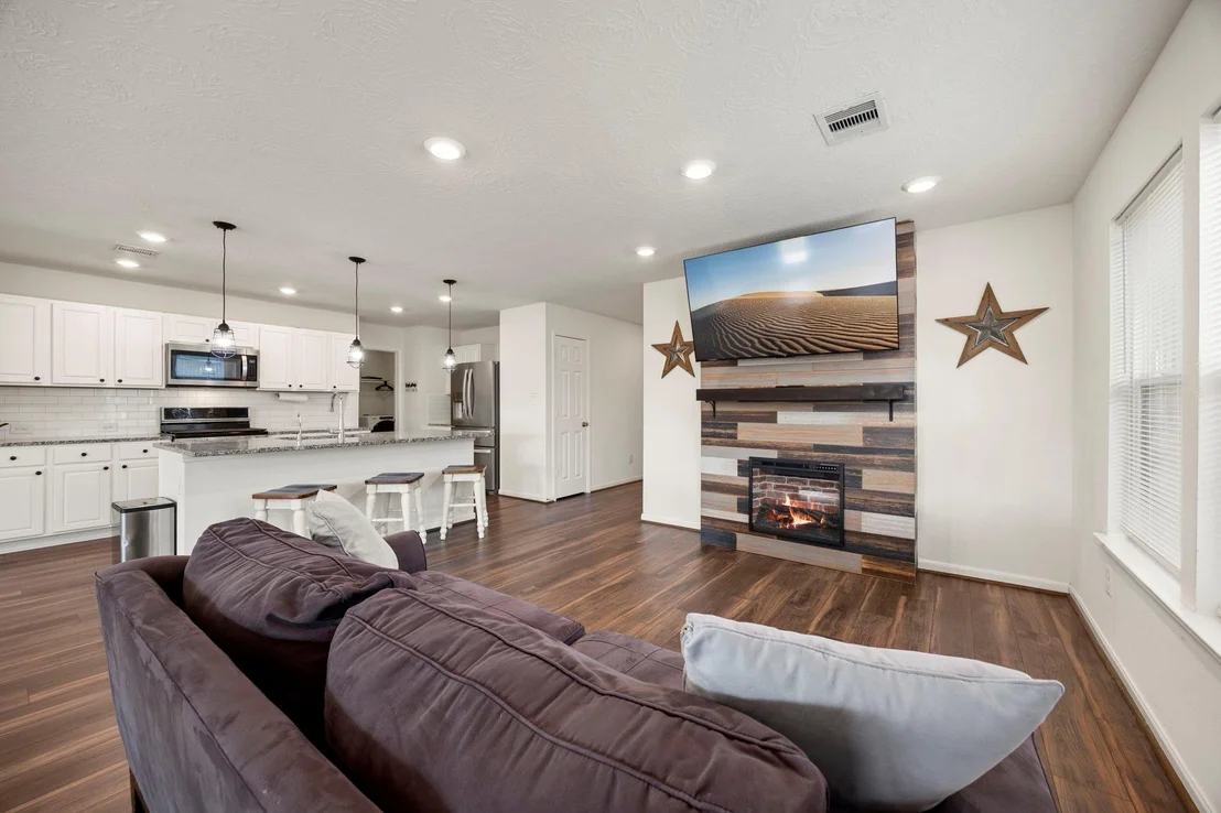 Photo of 15606 Clearwater Bend Drive