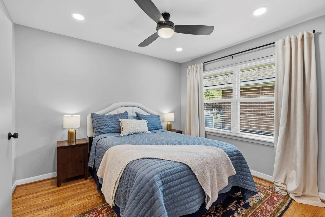 Photo of 4410 Viking Drive