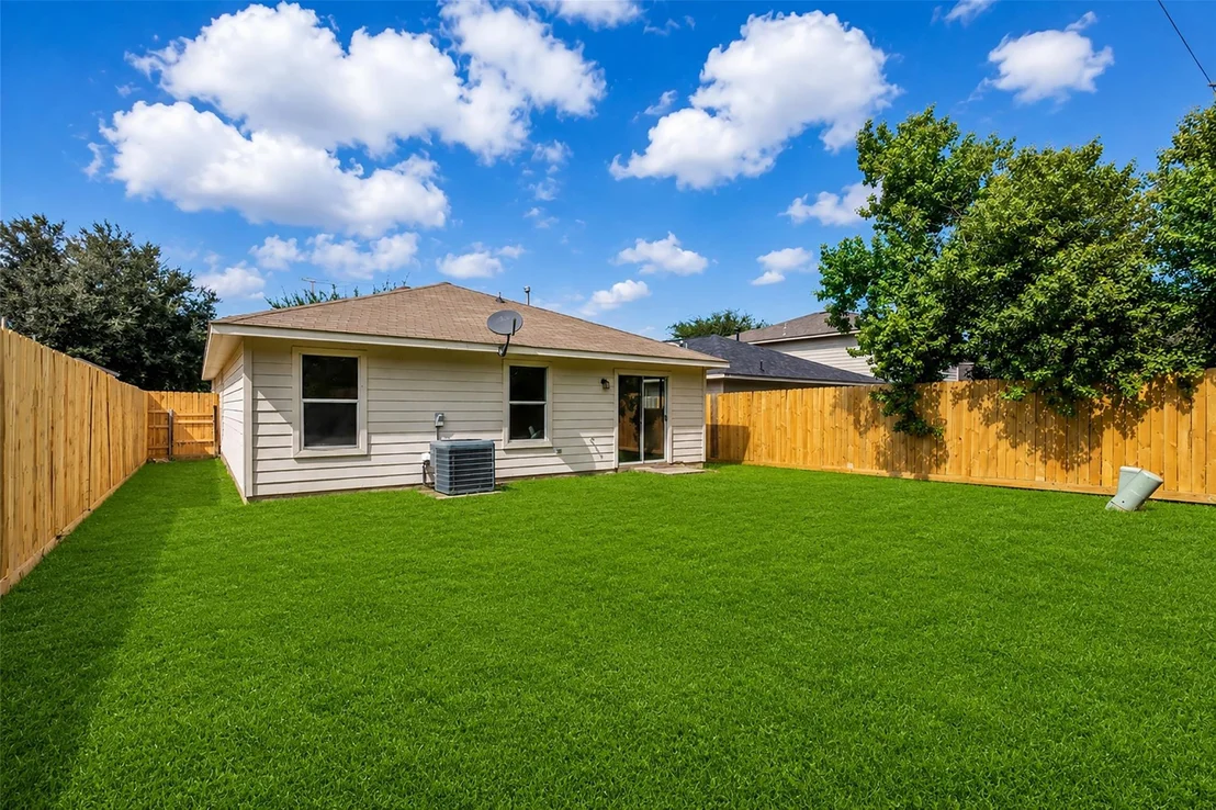 Photo of 5239 Roth Forest Lane