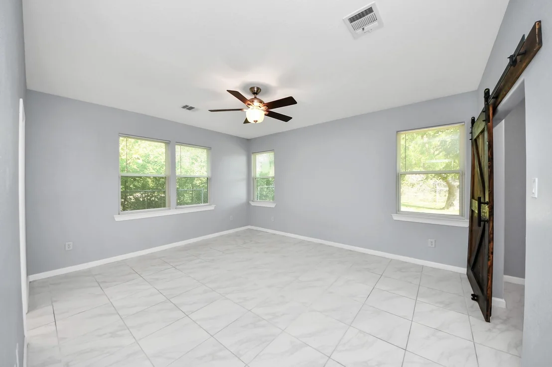 Photo of 7969 Rand Street