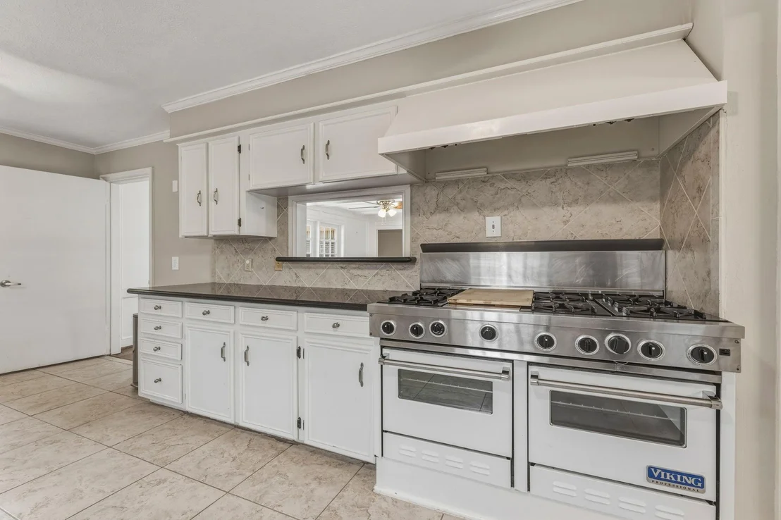 Photo of 4510 Creekbend Drive
