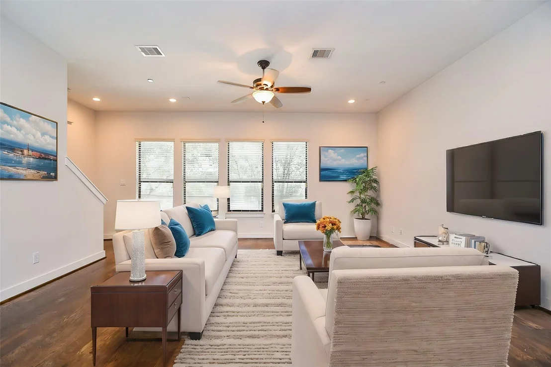 Photo of Unit A at 2422 Navigation Boulevard