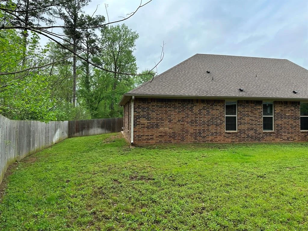 Photo of 2911 Meadow Brook Trail