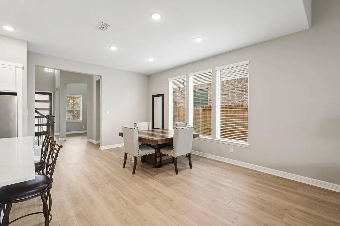 Photo of 29006 Laurel Grove Lane