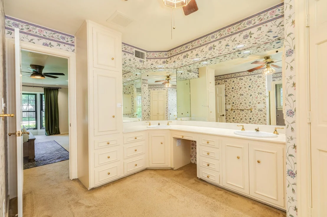 Photo of 110 Sequoia