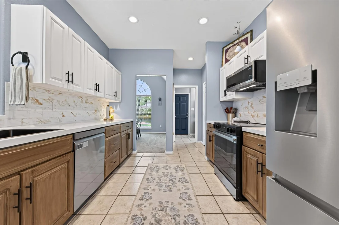 Photo of 12430 Longfellow Drive