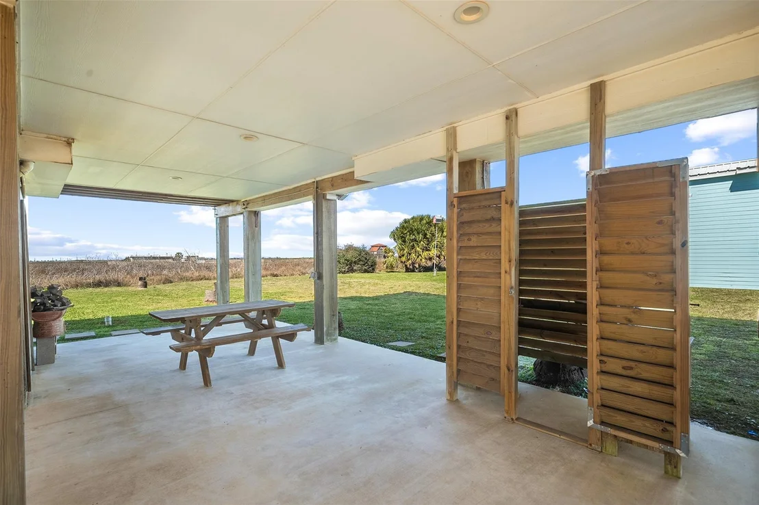 Photo of 521 Beachfront Drive