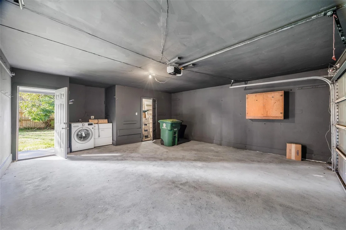 Photo of 11106 Huggins Drive