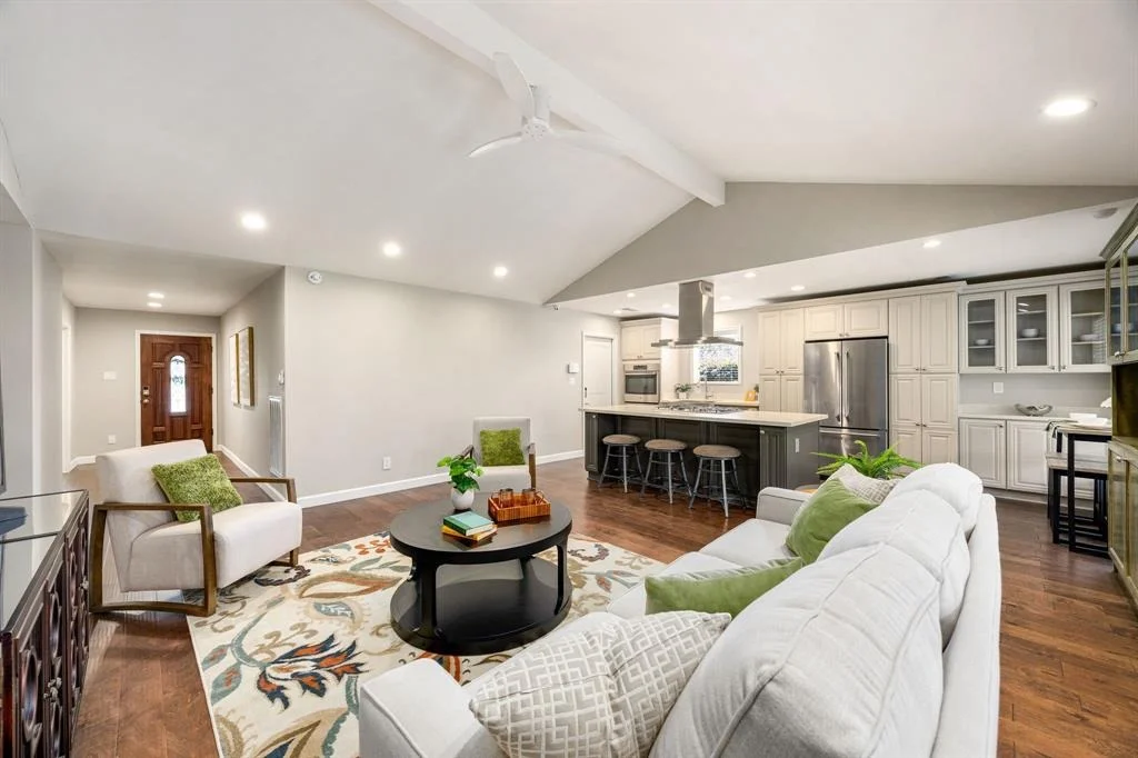Photo of 10718 Dunlap Street