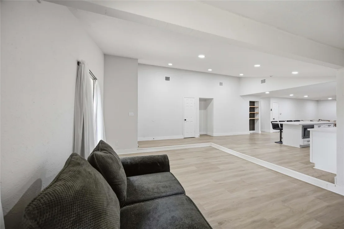Photo of 15807 Danford Drive