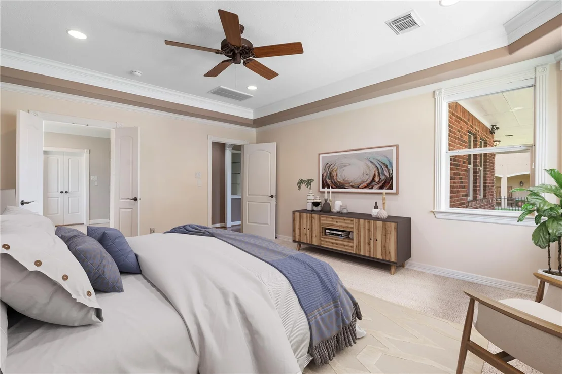 Photo of 5442 Lakeshore Drive