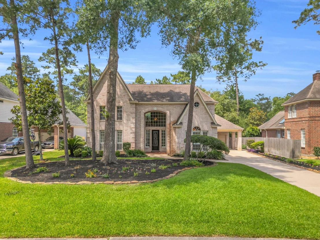 Photo of 142 W Shadowpoint Circle