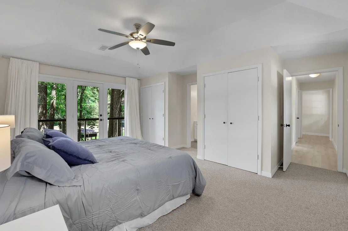 Photo of 511 N Forest Cove Loop