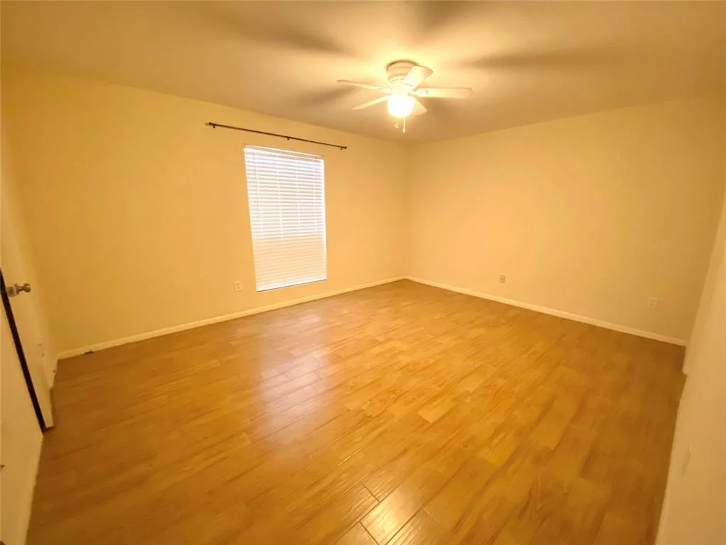 Photo of Unit 11 at 7575 Katy Freeway