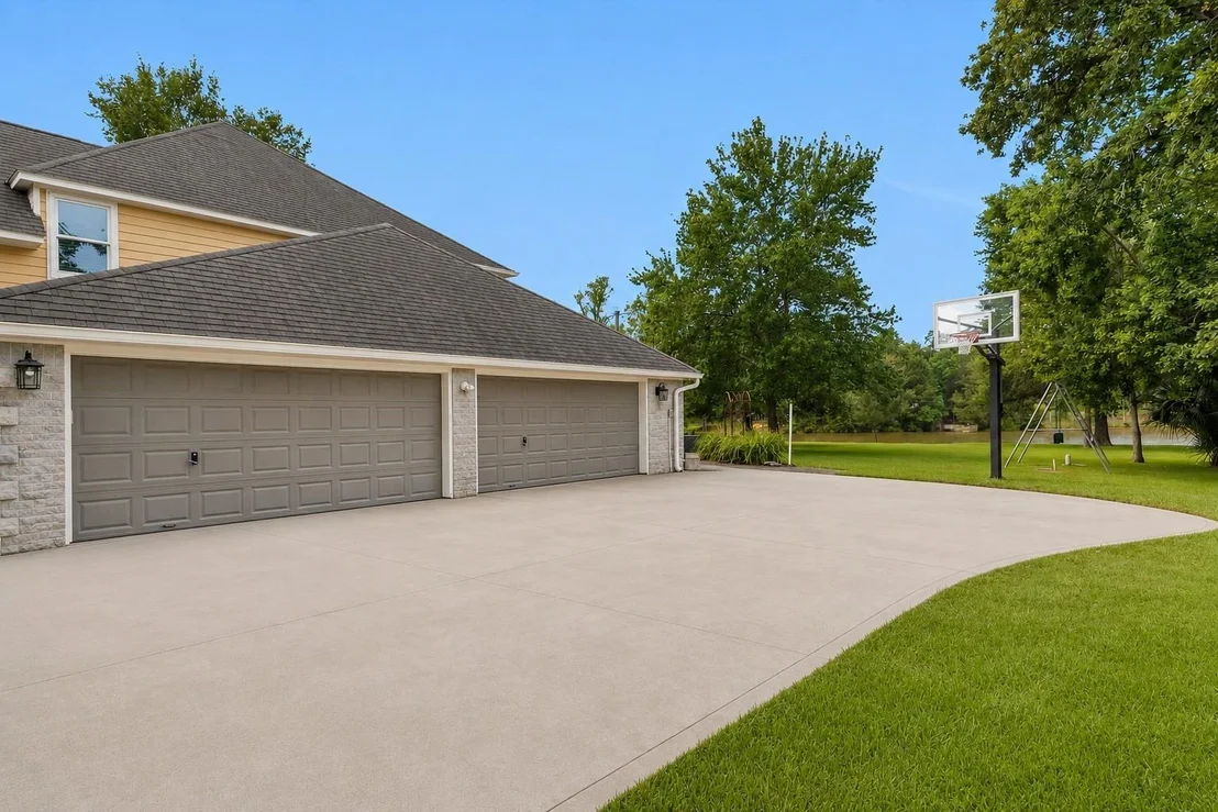 Photo of 9726 Crestwater Circle