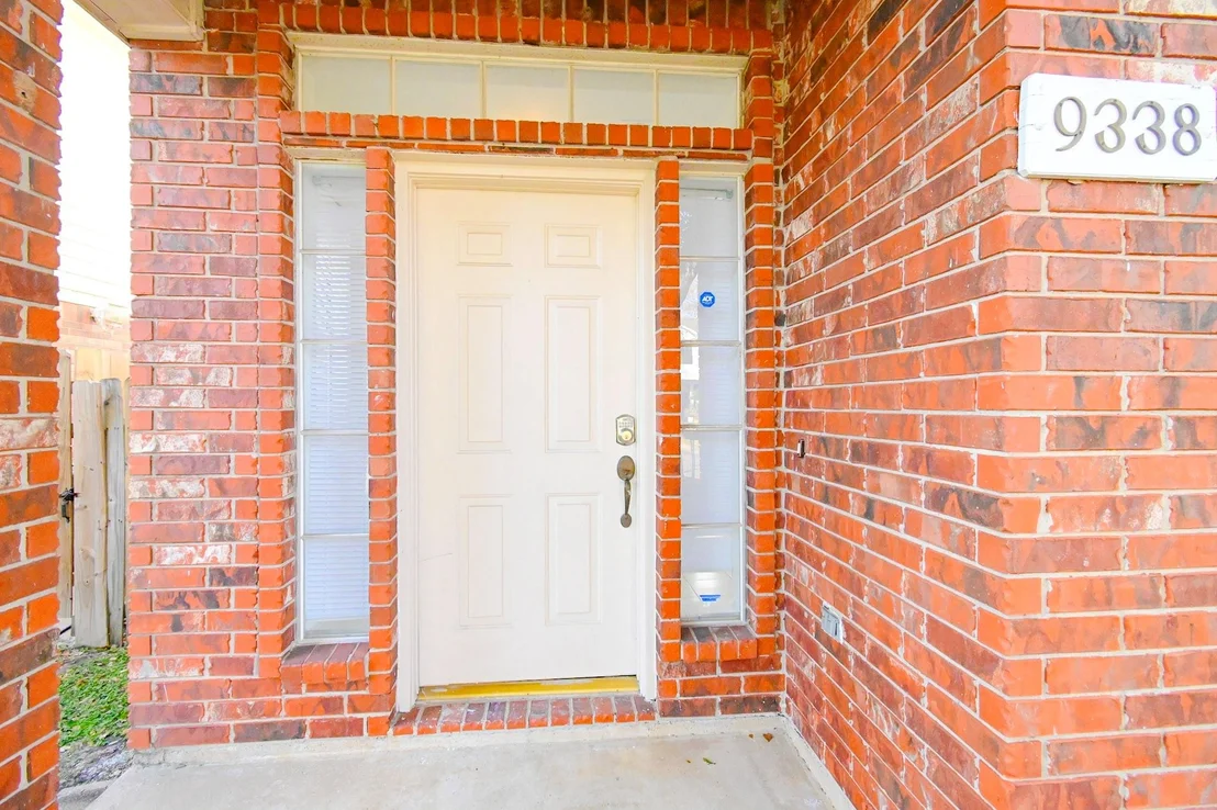 Photo of 9338 Corner Oaks Lane
