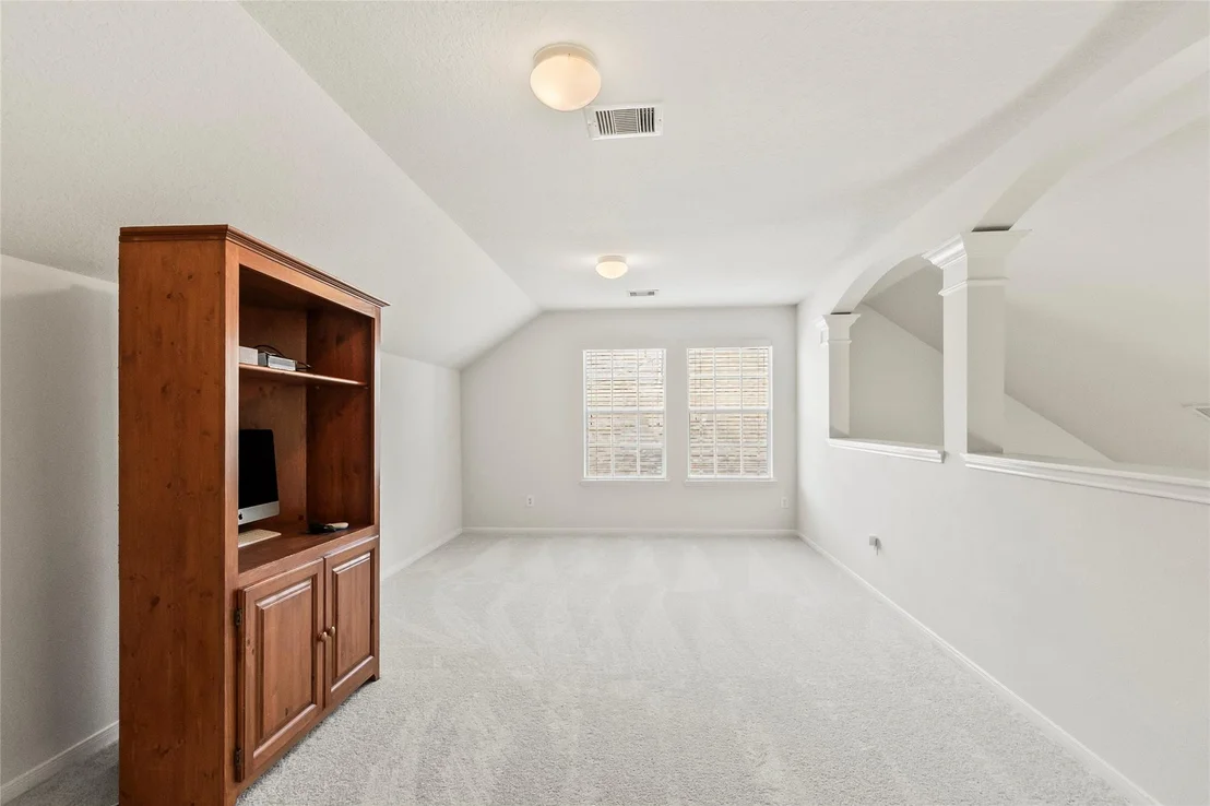 Photo of 427 Pinewood Ridge Drive