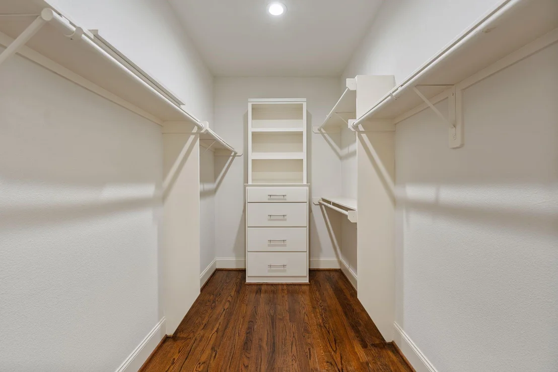 Photo of 1321 Chamboard Lane