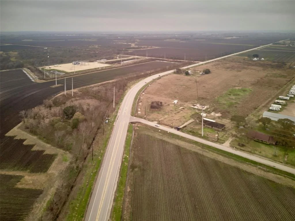 Photo of 8310 Power Line Road