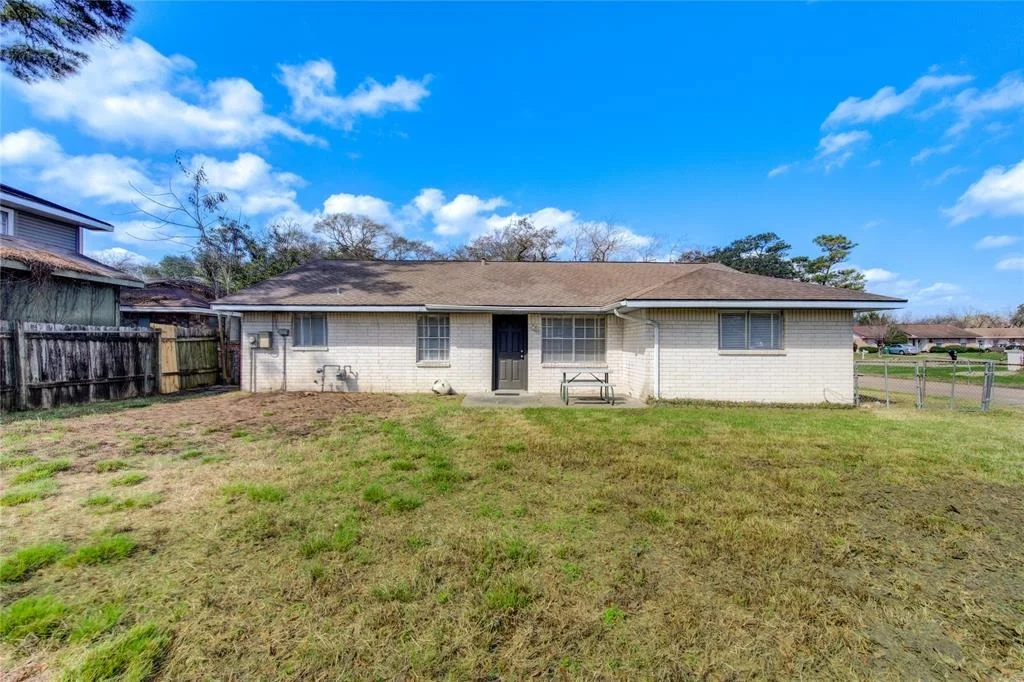 Photo of 6403 Oaknut Drive
