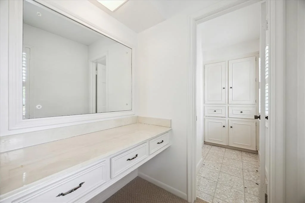 Photo of 807 Thornbranch Drive