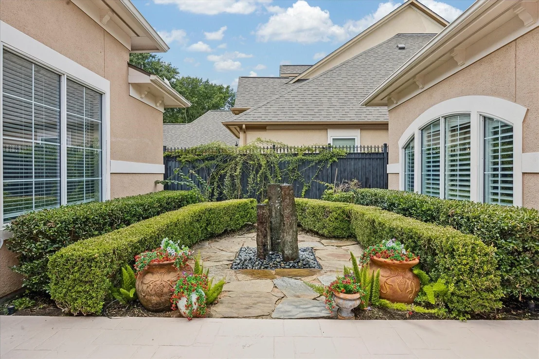 Photo of 11914 Legend Manor Drive
