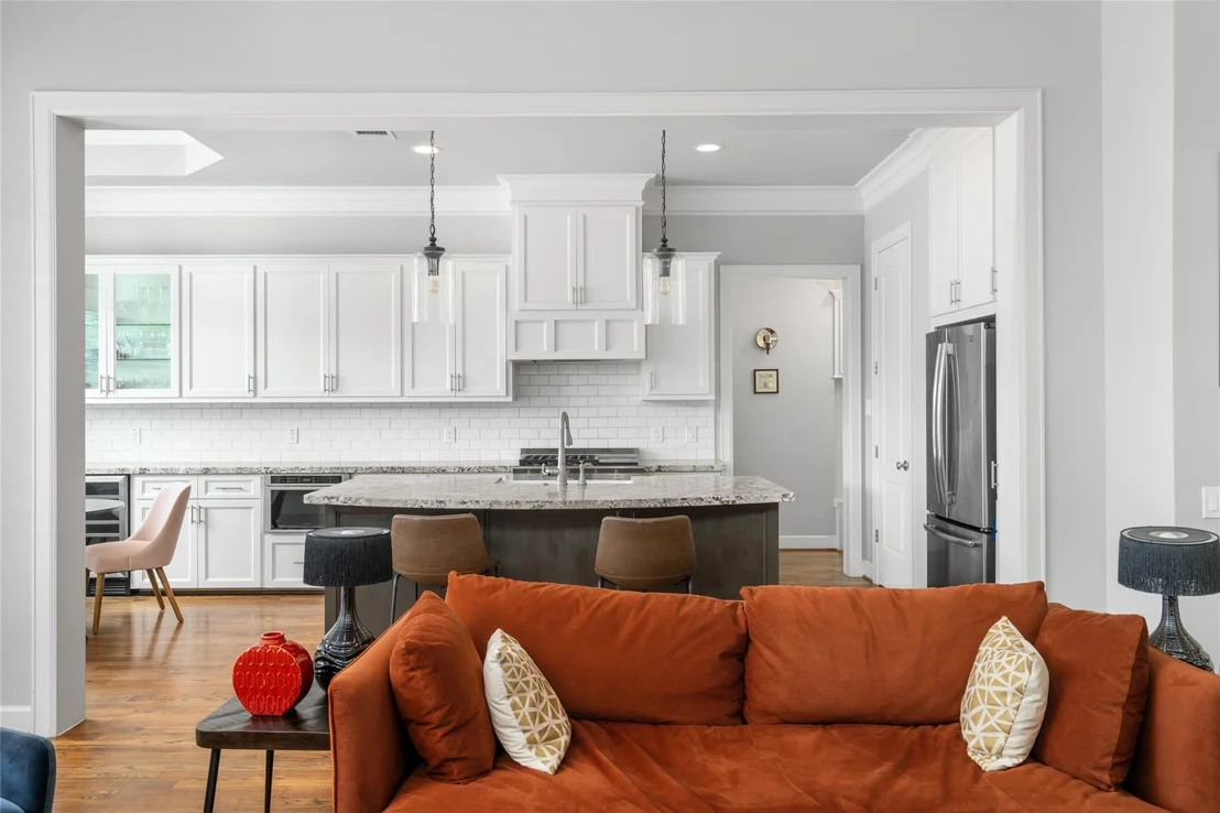 Photo of 1631 Du Barry Lane